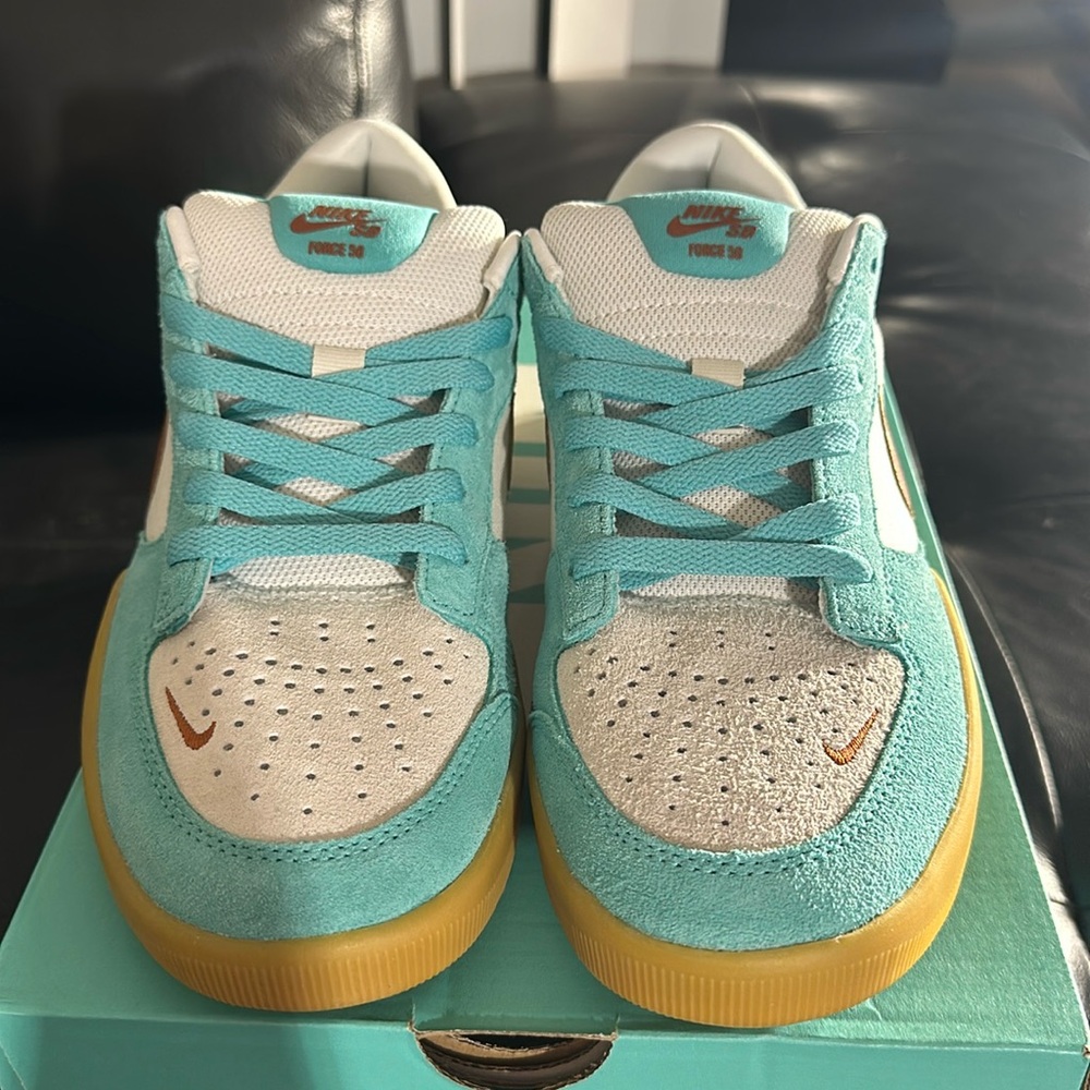 These are Nike SB Force 58 ! Size men’s 10